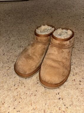 UGG Classic Ultra Mini Boots - Chestnut